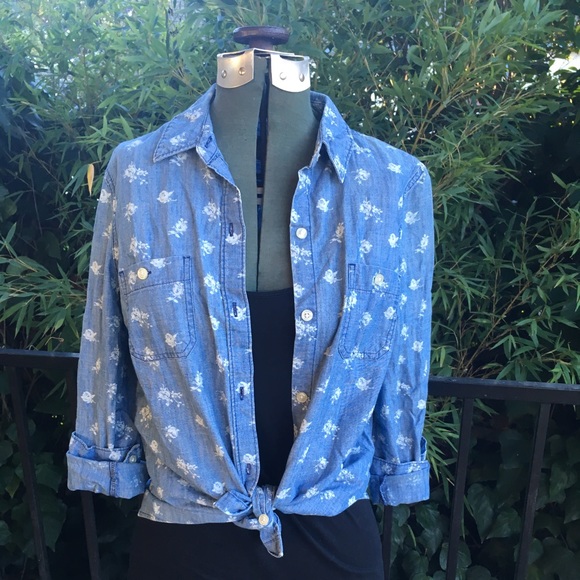 Old Navy Tops - Floral chambray shirt